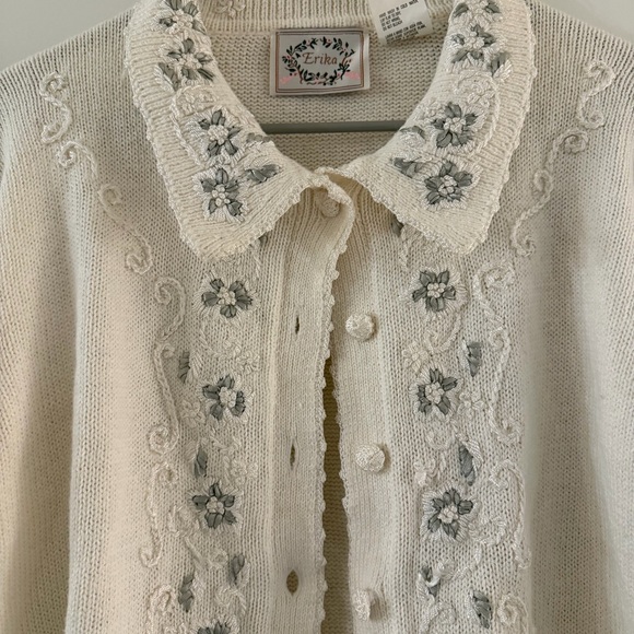 Erika Cream Cardigan with Floral Embroidery - Picture 2 of 4